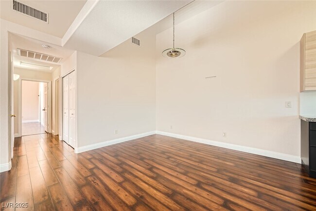 Foto del edificio - 2152 Quartz Cliff St