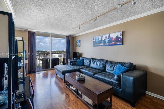 Foto del edificio - 1688 West Ave