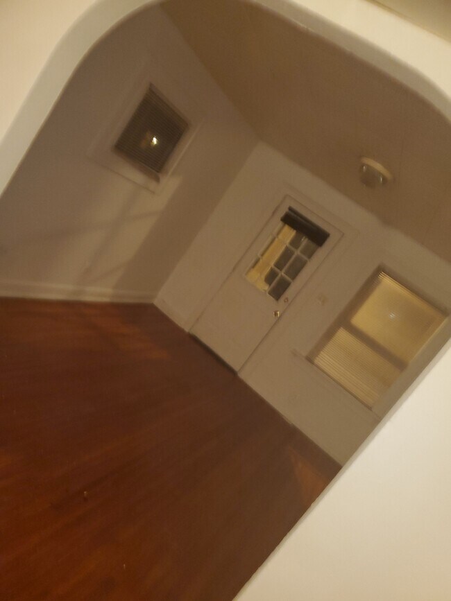 Foto del edificio - 2142-2144 Garfield Drive