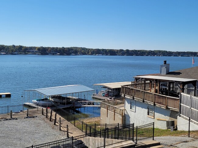 Foto del edificio - 120 Anchor Rd