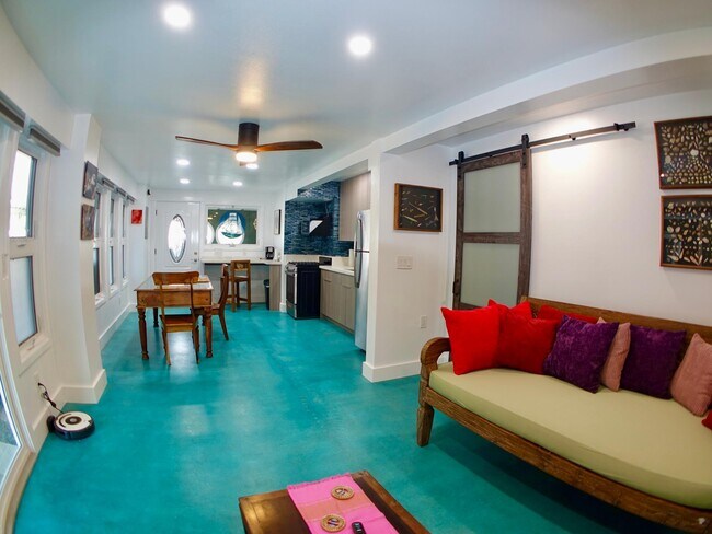 Main area - 51-338 Kamehameha Hwy