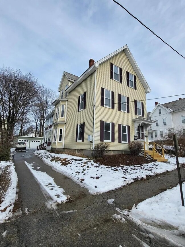 Building Photo - 324 E High St
