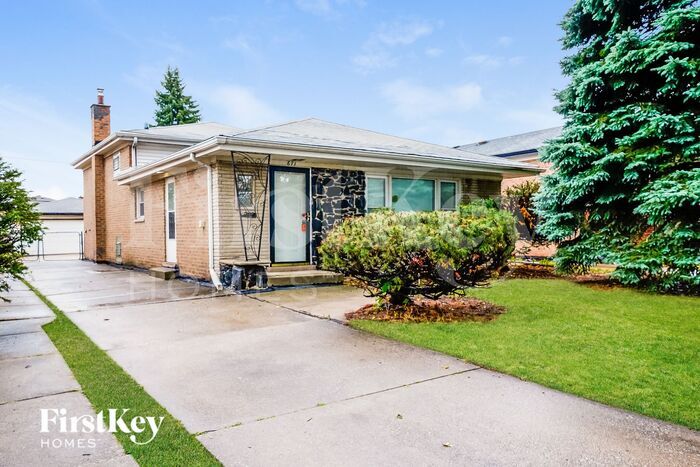 Foto principal - 671 Saginaw Ave
