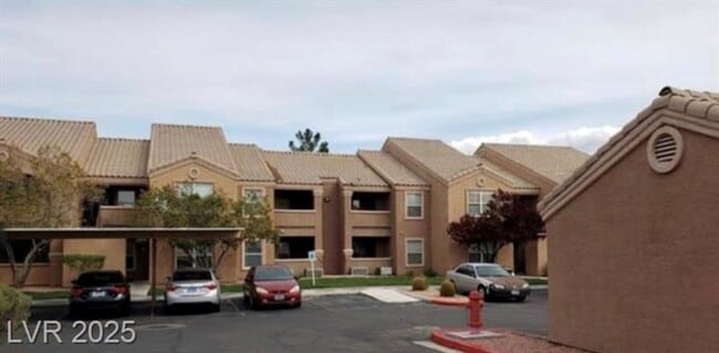 Building Photo - Wonderful Condo!