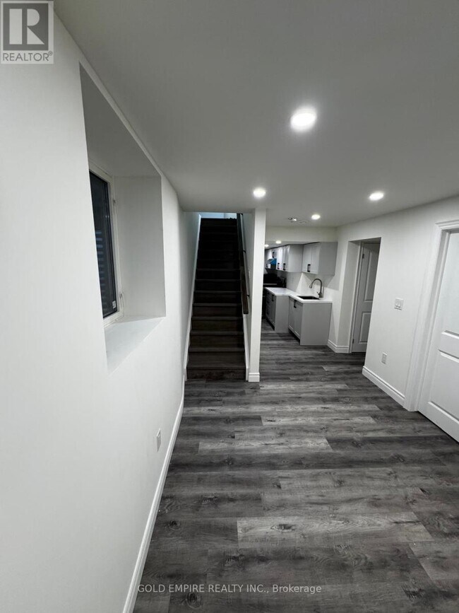 Photo du bâtiment - 27 Christopher Ct