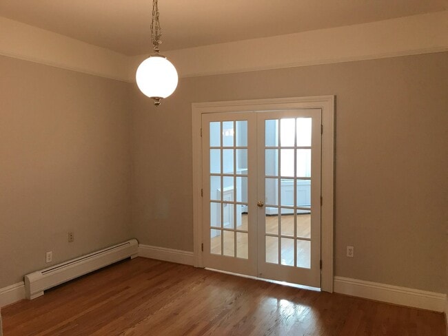 Building Photo - 342 Pavonia Ave