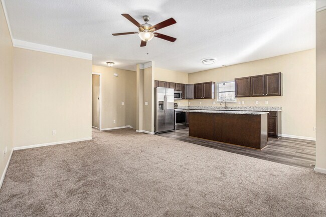 Foto del edificio - 8328 N Nodaway Ave