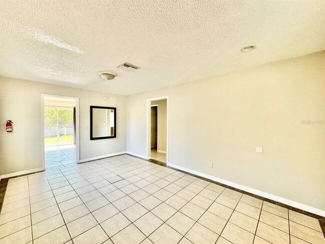 Foto del edificio - 629 Wildwood Way