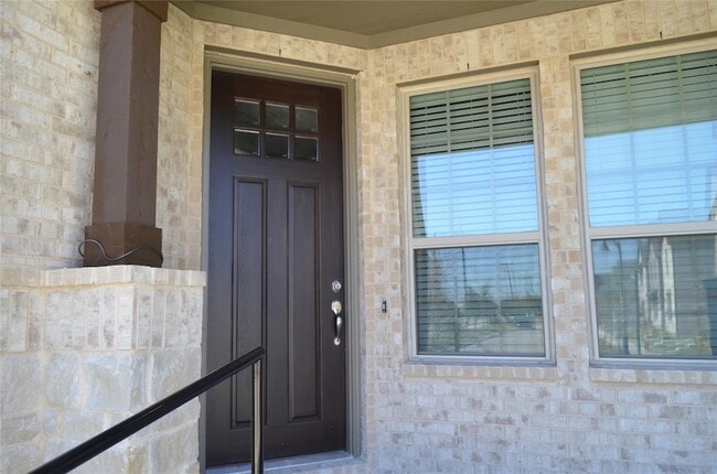 Foto del edificio - 5501 Crosby Dr