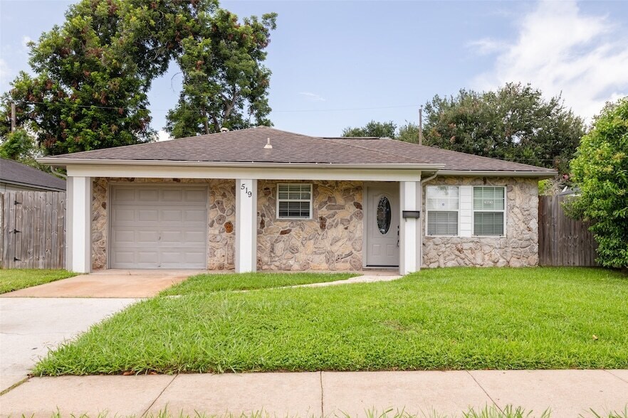 Foto principal - 519 Guyer St