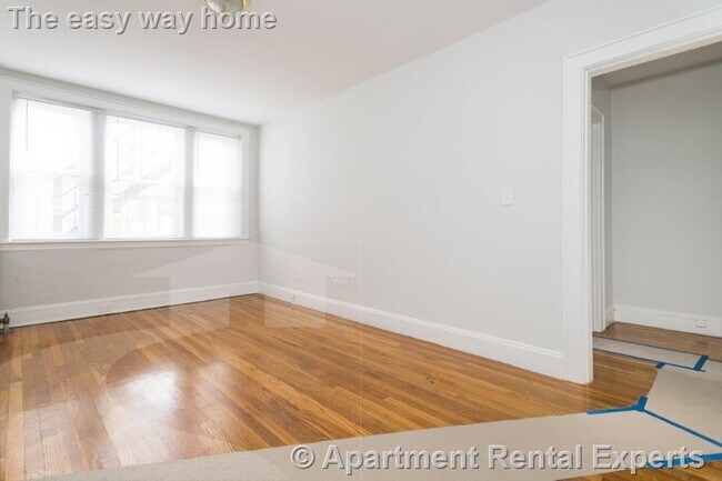 Foto del edificio - 136 Highland Ave