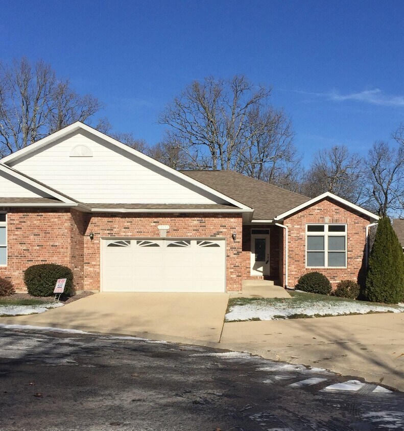 Primary Photo - 12151 Fairway Circle, Rolla - Available Now