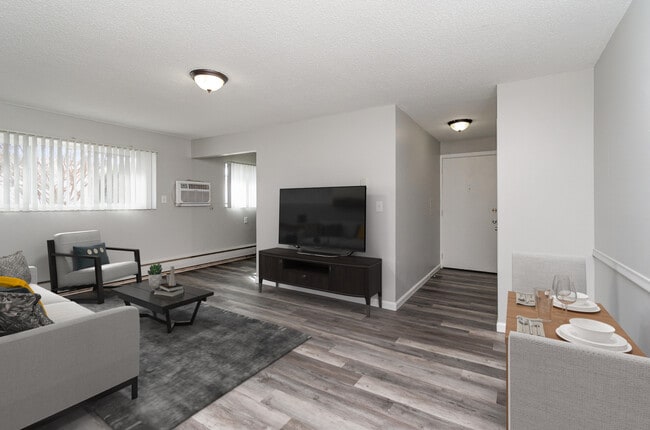 Building Photo - The Heights Apartments