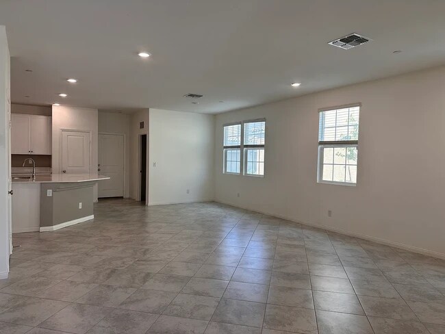 Building Photo - 3270 Trabia Ave
