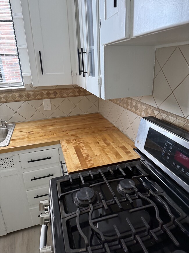 Foto del edificio - 17612 Prairie St