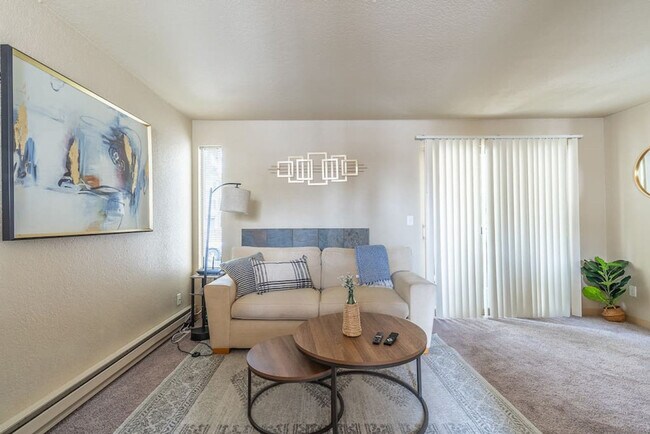Foto del edificio - 14357 Linden Ave N