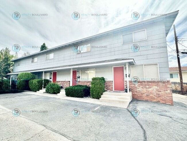 Building Photo - 1 Bedroom 1 Bath + Office next to Idlewild Park & the Truckee River