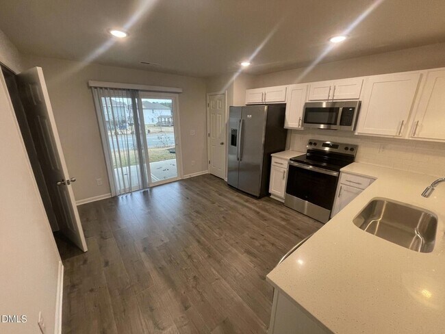 Foto del edificio - 1009 Peony Ln