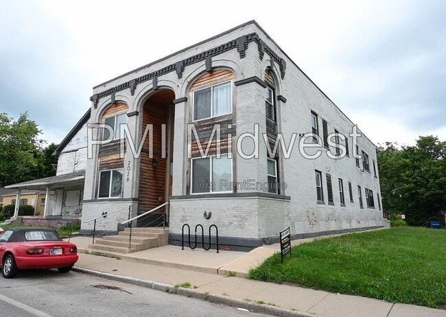 Building Photo - 2029 N College Ave