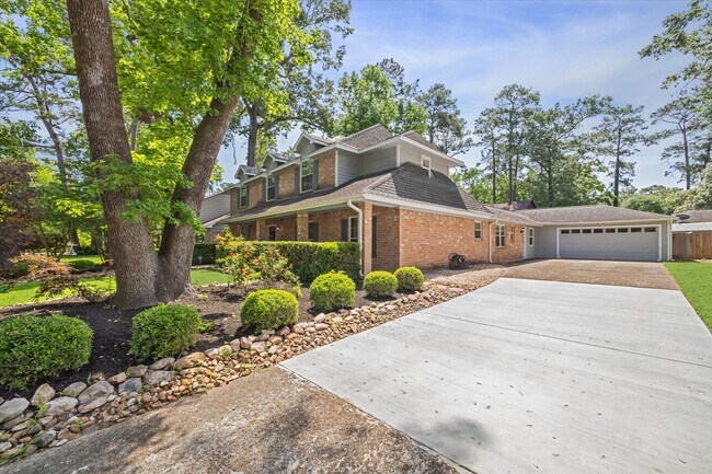 Foto del edificio - 3106 Redwood Lodge Dr