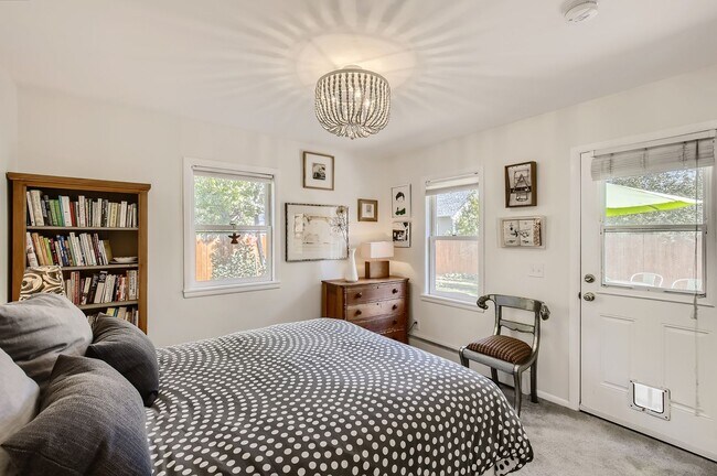 Foto del edificio - Charming Cottage in Old Town Niwot