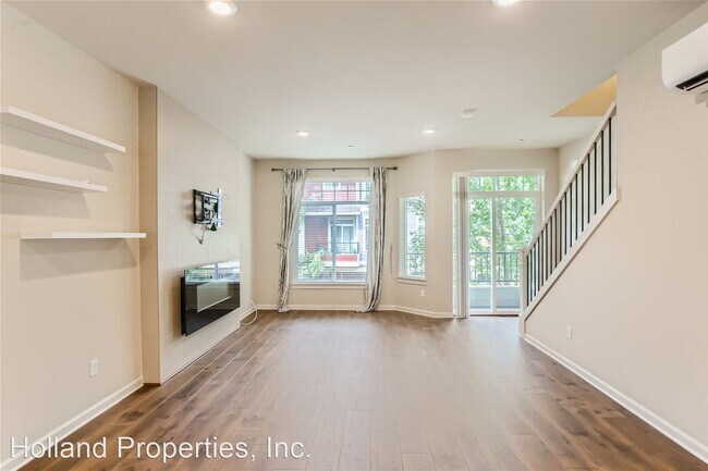 Foto del edificio - 2 br, 2.5 bath House - 472 NE Patricia Ann pl