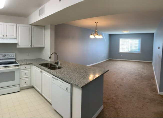 Building Photo - 8298 Key Royal Ln