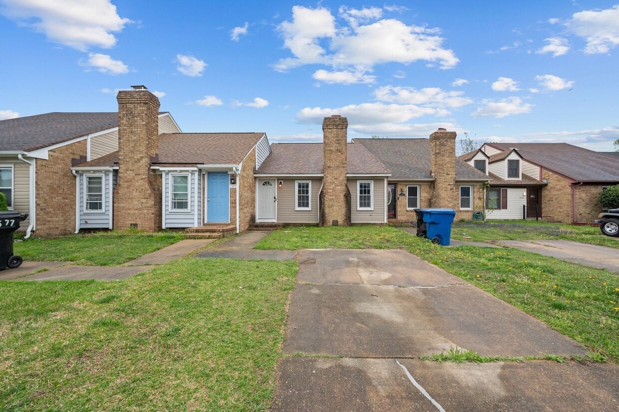Primary Photo - Charming 2-Bedroom Home in Virginia Beach