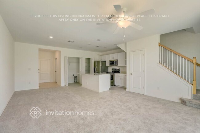 Building Photo - 2065 E Landings Wy