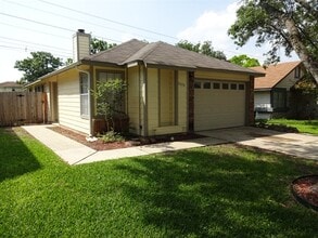 Building Photo - 12079 Stoney Smt