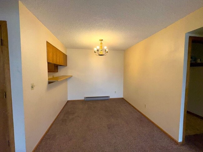 Building Photo - 761 W 24th St