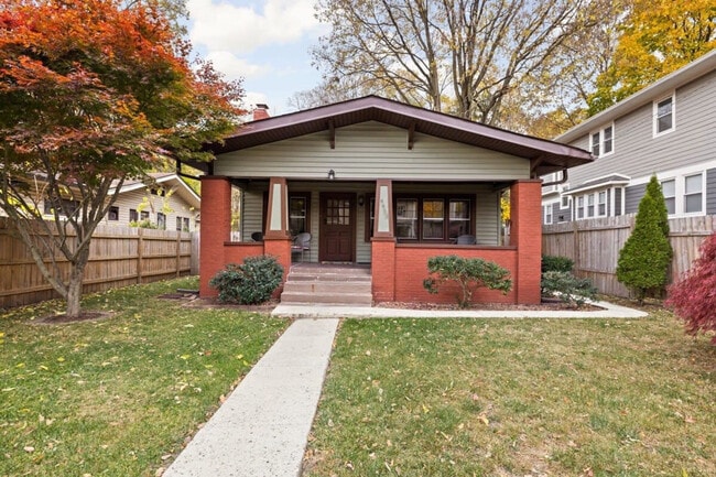 Building Photo - 4452 Carrollton Ave