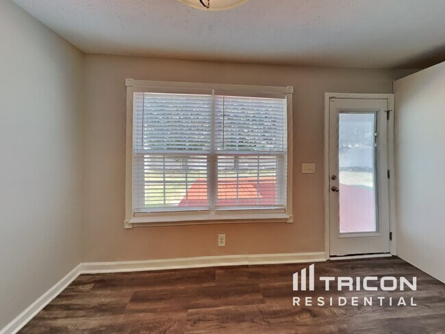 Building Photo - 1218 Melvin Dr