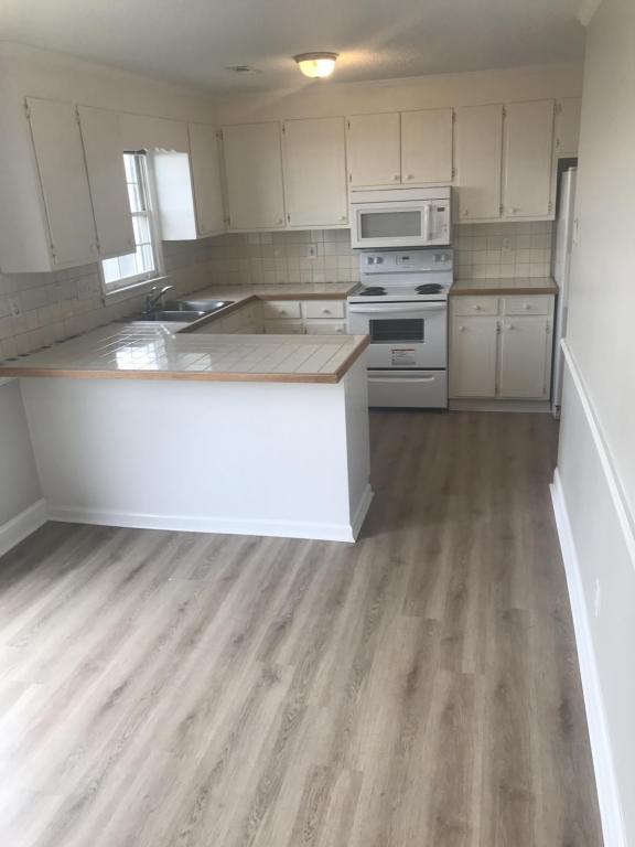 Building Photo - 3818 Sterling Pointe Dr UNIT J3