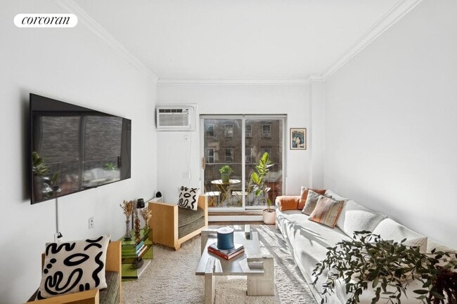 Building Photo - 114 E 27th St