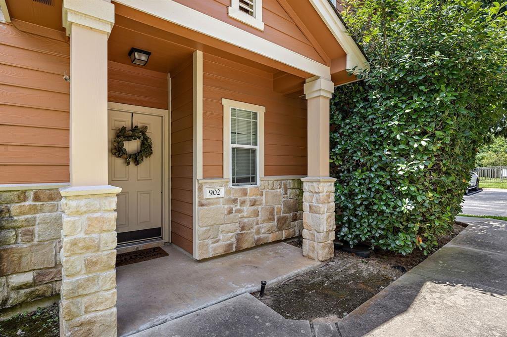 Foto principal - 1481 E Old Settlers Blvd