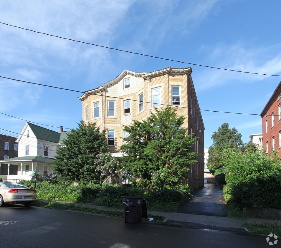 Building Photo - 308 High St