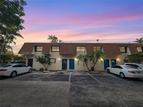 Building Photo - 15385 S Dixie Hwy