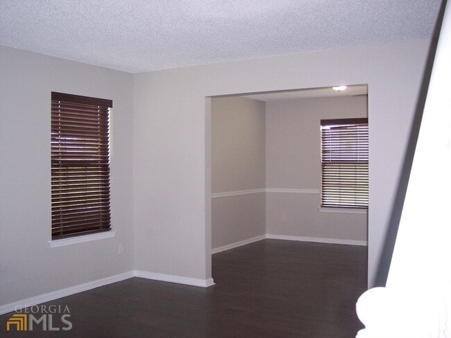 Building Photo - 513 Vaughan Valley View