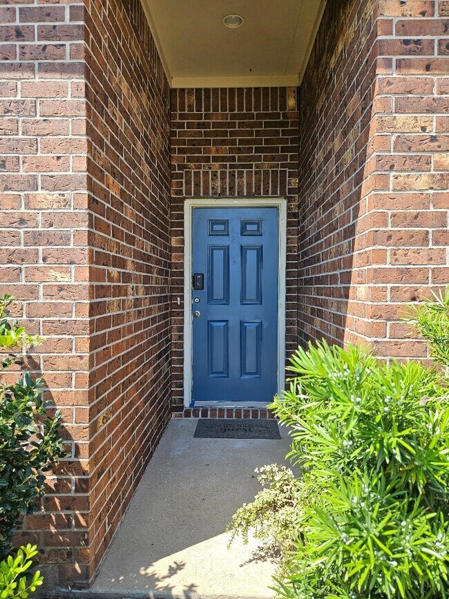 Foto del edificio - 9506 Green Maple Ct