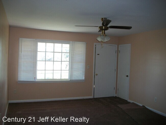 Building Photo - 3 br, 1.5 bath House - 2800 Vernon Dr