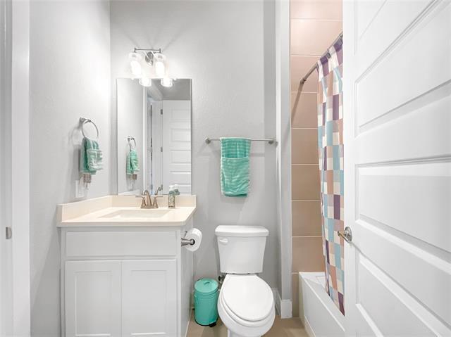 Foto del edificio - 5910 Enclave Dr