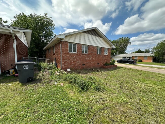 Building Photo - house