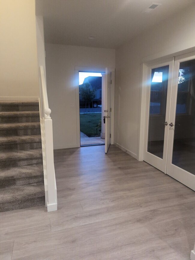 Foto del edificio - Large Corner Lot