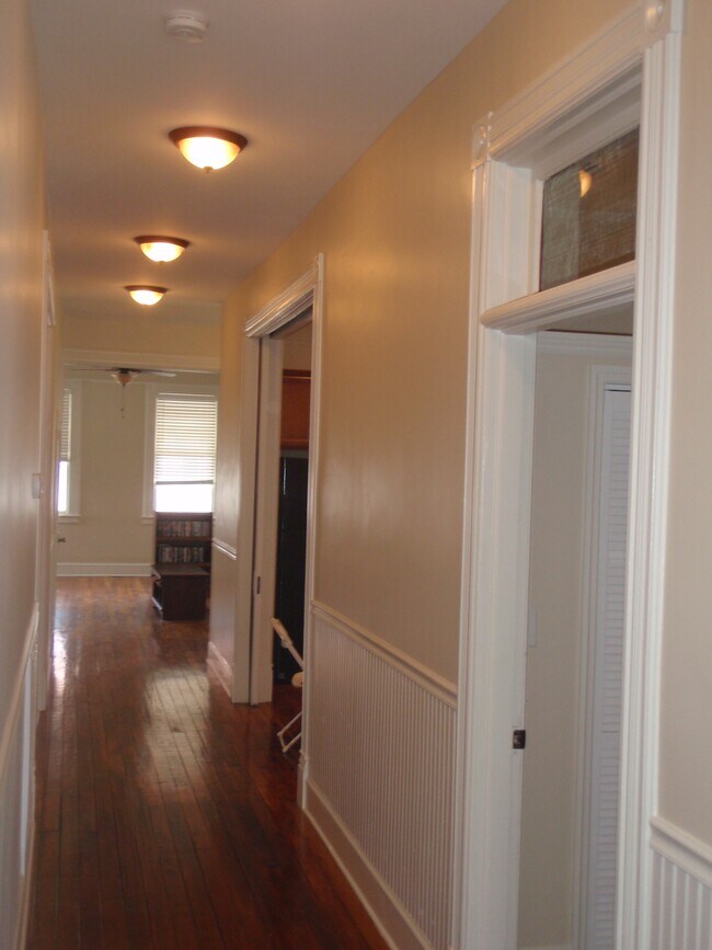 Foto del edificio - 211 Ashley Ave