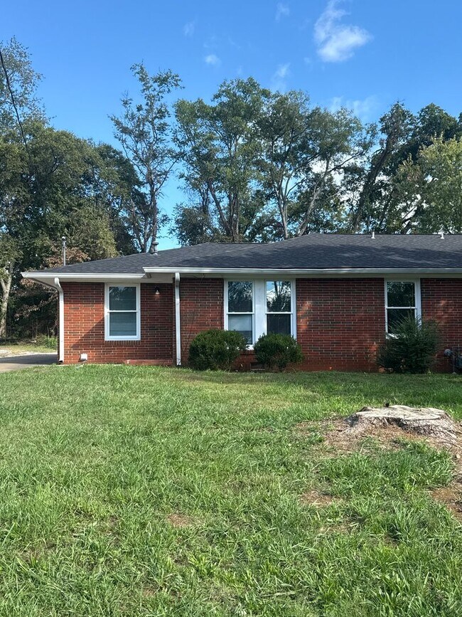 Foto del edificio - Two Bedroom One Bath