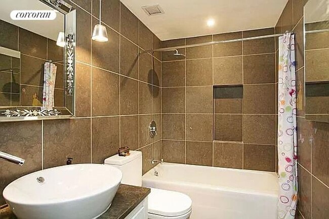 Foto del edificio - 340 E 23rd St