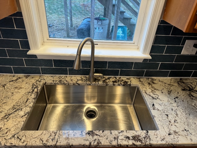 Foto del edificio - 100 Nesbitt St