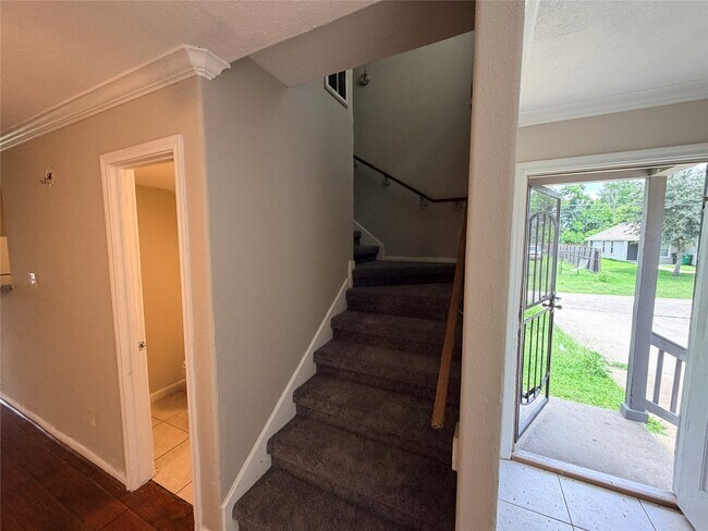 Building Photo - 5408 Groveton St
