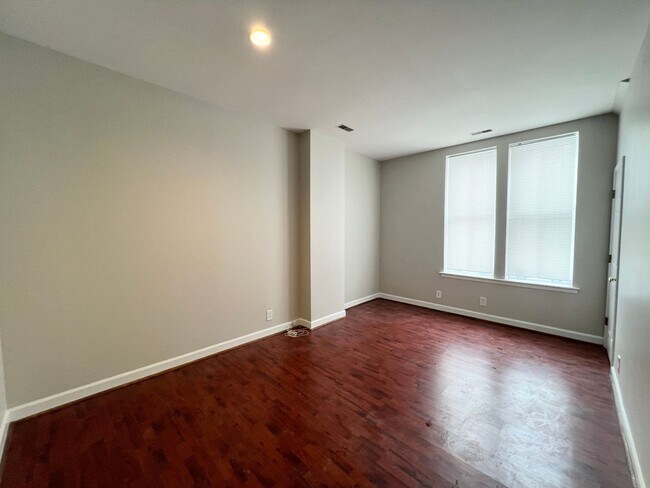 Foto del edificio - 2110 S 11th St